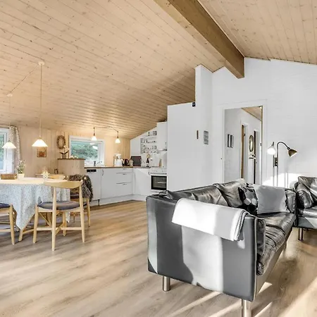 Cozy In Romo With Kitchen * Bolilmark